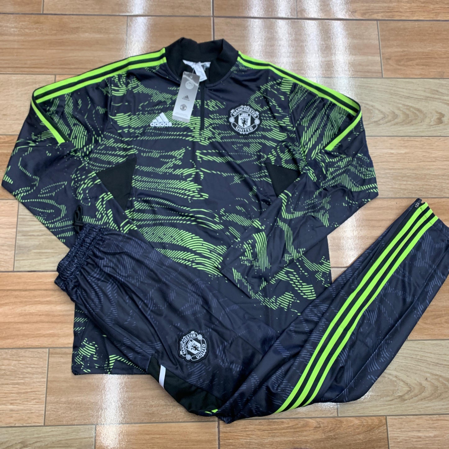 Conjunto de Treino Agasalho Manchester United F.C.